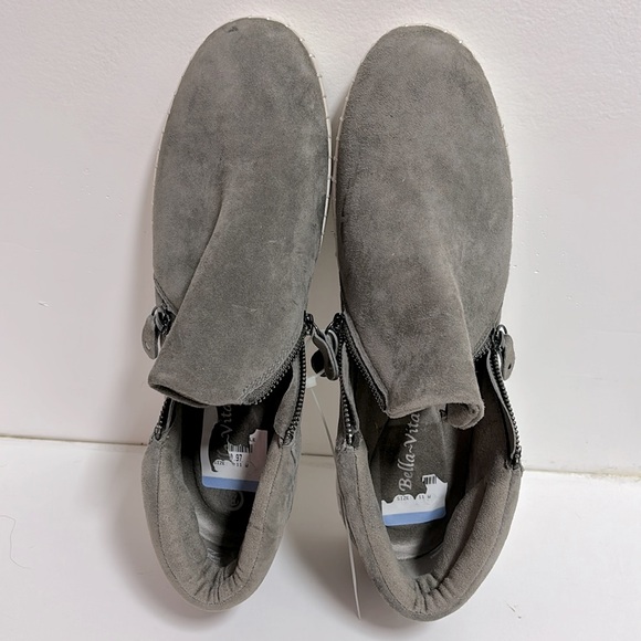 Bella Vita Camberly Suede Bootie - Picture 8 of 15